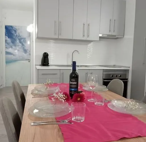 Estudio Con Piscina Y Aire Acondicionado En El Centro Del